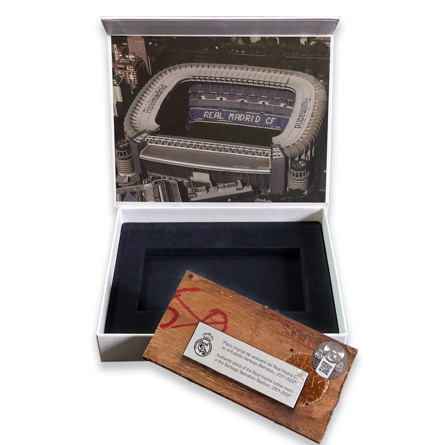 Pursuit 3 Santiago Bernabéu Stadium Real Madrid Locker Room Piece – Brown Wood Teak^ Back To School|Memorabilia