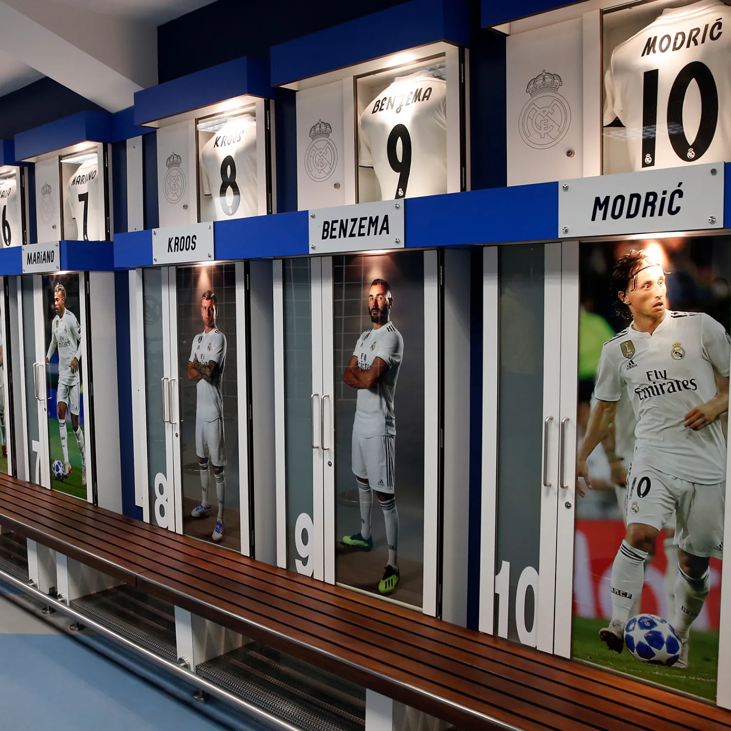 Pursuit 3 Santiago Bernabéu Stadium Real Madrid Locker Room Piece – Brown Wood Teak^ Back To School|Memorabilia