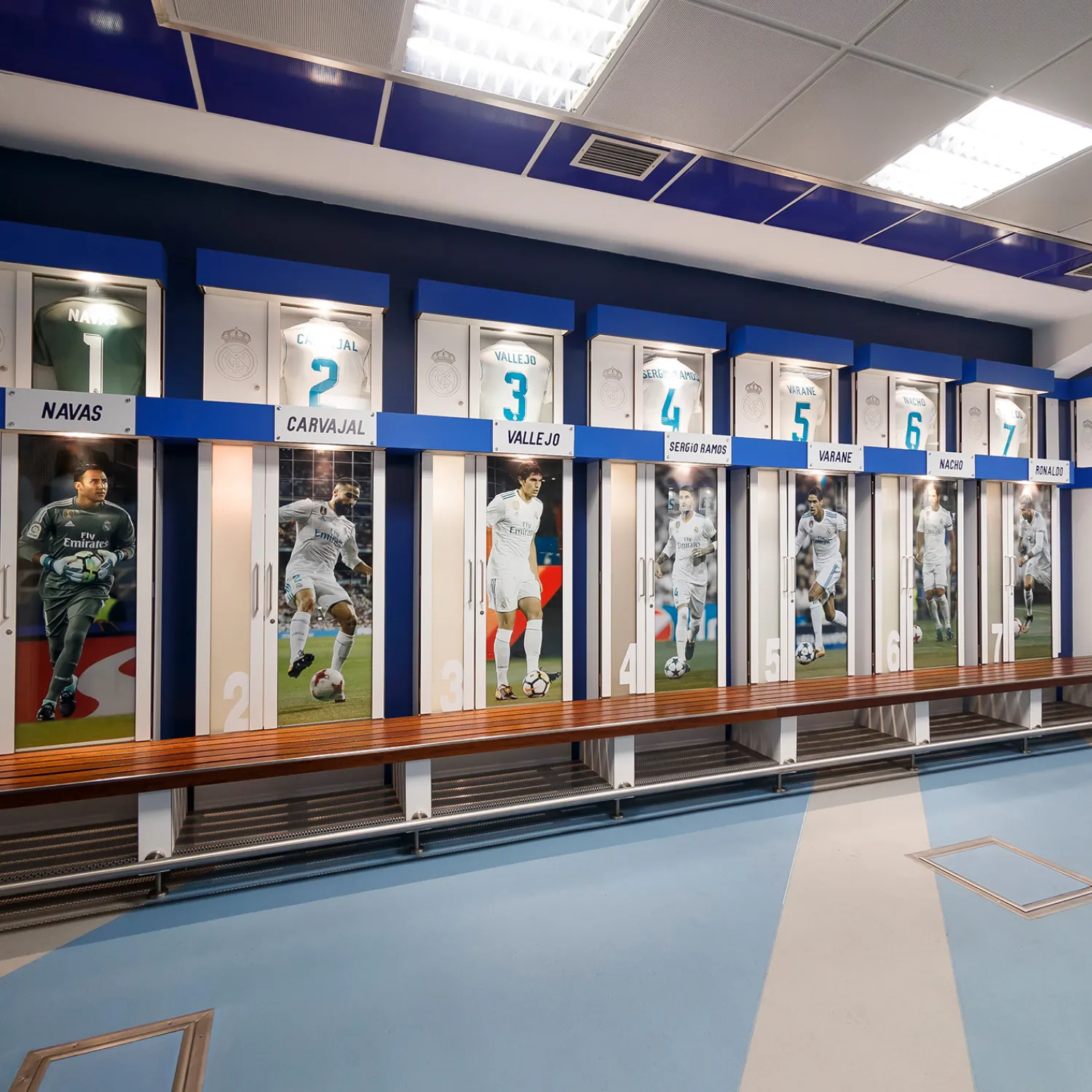 Pursuit 3 Santiago Bernabéu Stadium Real Madrid Locker Room Piece – White Wood Teak^ Back To School|Memorabilia
